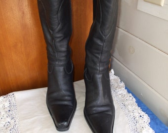 Vintage  URBAN Black Slouch Leather  BOOTS, Inside Zipper,  Stacked Heel, Pointed Toe, Equestrian