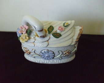 White Swan Trinket Box -  Roses - Gold Accent - Vintage - Jewelry - Gifts - Ceramics - Home Decor #019