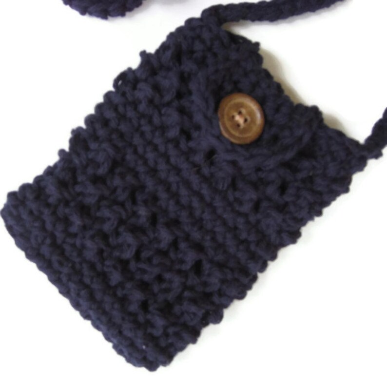 Crocheted Small Purse for Iphone/smartphone With Crossbody Strap in