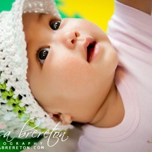 Cotton visor beanie for newborn, stripe of your choice, accented with daisy flower, newborn to four to six months image 1