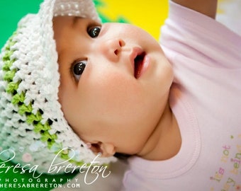 Cotton visor beanie for newborn, stripe of your choice, accented with daisy flower, newborn to four to six months