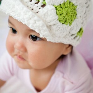 Cotton visor beanie for newborn, stripe of your choice, accented with daisy flower, newborn to four to six months image 4