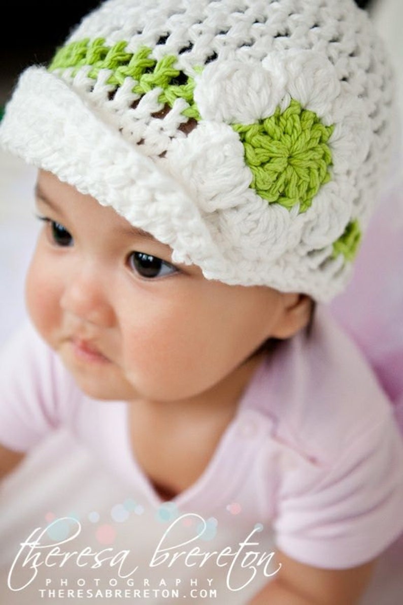 Cotton visor beanie for newborn, stripe of your choice, accented with daisy flower, newborn to four to six months image 4