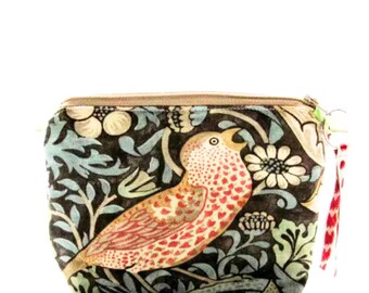Coin purse, William Morris Strawberry Thief small pouch, change purse,.