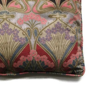 Tela Liberty "Ianthe", diseño Art Nouveau de principios de los 80, funda de cojín rosa, gris y lila, funda de almohada, decoración para el hogar. imagen 2