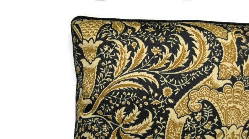 William Morris Indian Cushion Cover: Arts & Crafts Pillow, Black Beige Cotton zdjęcie 3