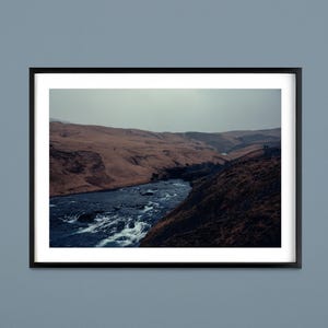Stampa di paesaggio fluviale islandese, stampa di fotografia paesaggistica, fotografia atmosferica misteriosa, stampa artistica da parete di pregio