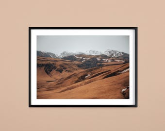 Impresión de paisaje de Islandia, paisaje montañoso de Islandia, impresión fotográfica de montañas naranjas, montañas con picos nevados, arte de pared con impresión fina.