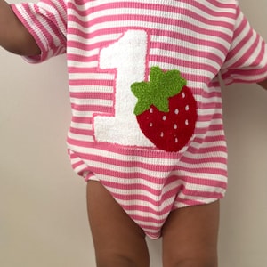 Berry First Birthday Outfit, Strawberry First Birthday Outfit Baby Girl, 1st Birthday Outfit, Cake Smash Outfit, Berry First Birthday