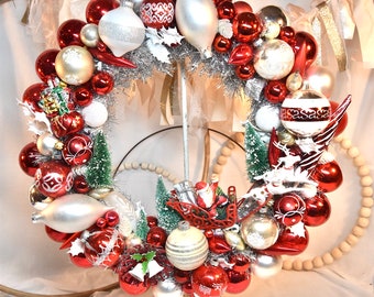 Vintage, Christmas, Wreath, Ornament, Santa, Red, White, Silver, December, Winter, Merry, Decor