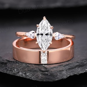 Dainty Moissanite Couple Ring Set 4mm Diamond Men's Wedding Band Rose Gold Matching Wedding Ring Set His and her Promise Ring Rings for Him