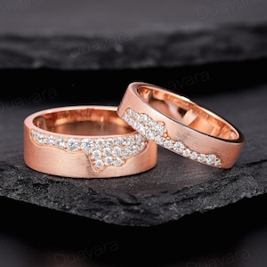 Zarte Moissanit Paar Hochzeit Ring Set Rosegold Weltkarte Paar passenden Ehering Versprechen Ring für Männer und Frauen Geschenk für Ehemann