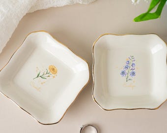 Personalized Birth Watercolor Flower Ring Dish,Bridesmaid Gift,Birth Month Flower Jewelry Dish,Bridesmaid Gift,Gift For Friends,Gift for mom