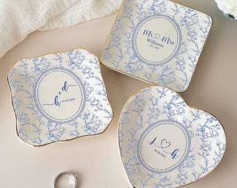 Personalized  Engagement Ring Dish,Toile Couple Ring Dish, Bride Gifts for Best Friend, Proposal Gift for Couple Bridal Shower Gift,Wedding