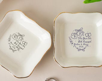 Targa in ceramica personalizzata con i nomi della coppia e l'anno del fidanzamento, ornamento personalizzato per l'anno del fidanzamento, regalo per la futura sposa.