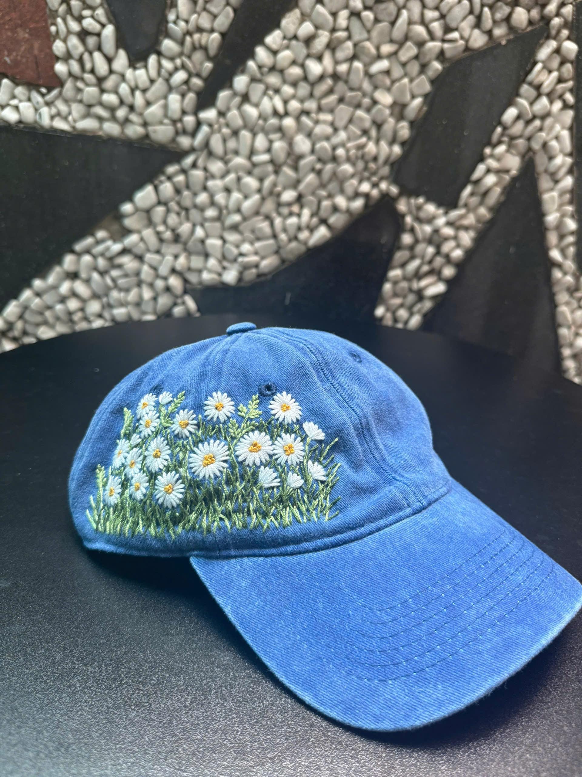Hand Embroidery White Daisy Hat, Wildflowers Embroidered Hat, Botanical Hat, Hat For Woman, Cottagecore Gift, Gift For Gardener