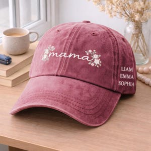 Gorro de béisbol floral bordado personalizado con los nombres de los niños.