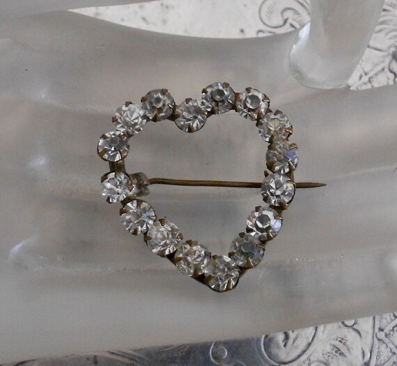 1940's Heart Rhinestone Pin Gem