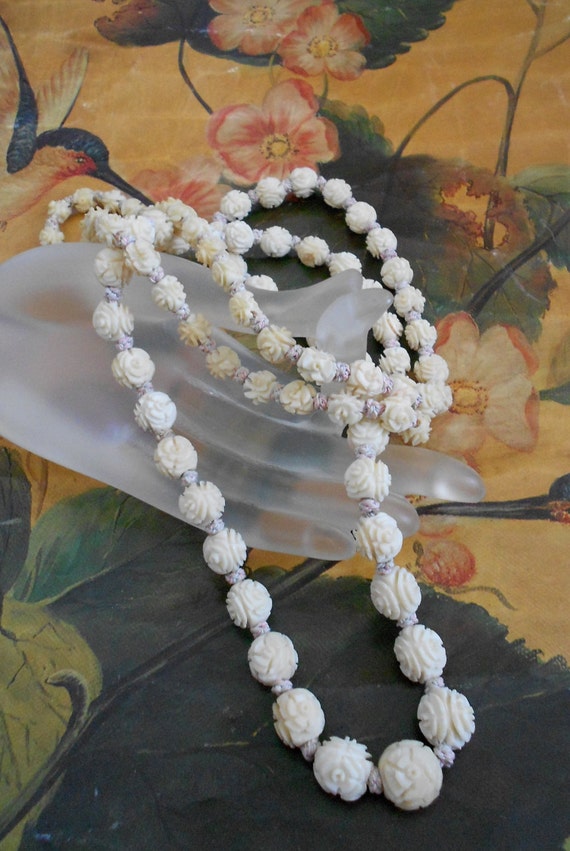 1930's Floral Carved Celluloid Necklace