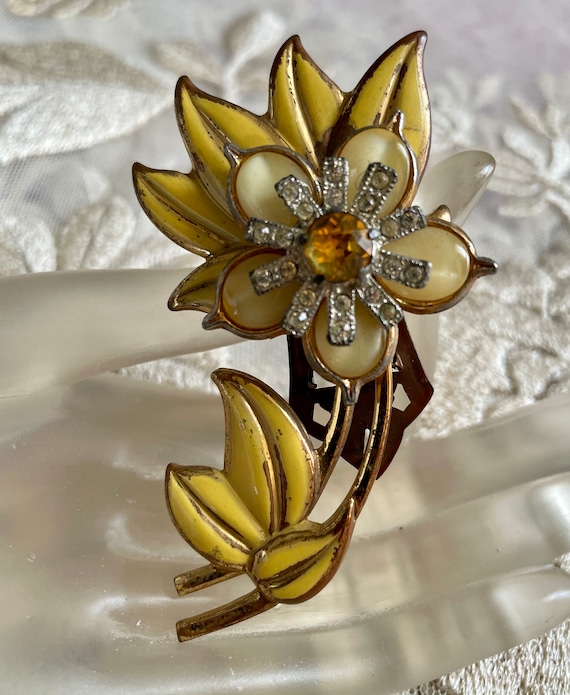 1930's Yellow Enamel Floral Rhinestone Dress Clip - image 1