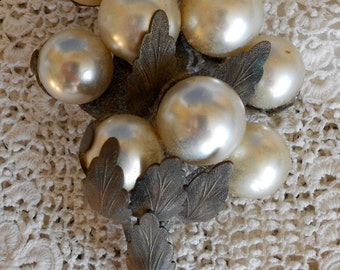 1930's Faux Pearl Bouquet Pin