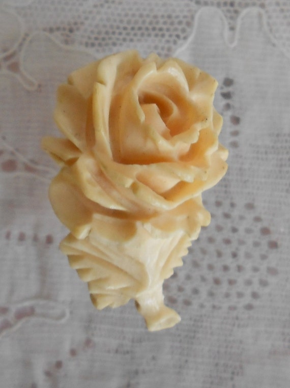 1930's Ivory Colored Rose Brooch