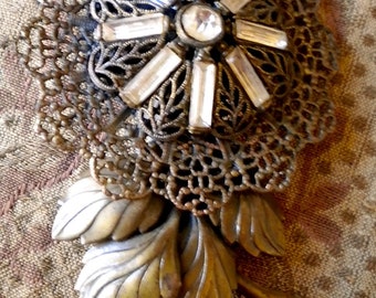 Vintage Floral Rhinestone Pin