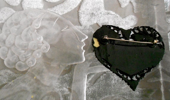 1930's Black Celluloid Heart Pin - image 2