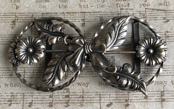 Art Nouveau Floral Bow Buckle - image 1