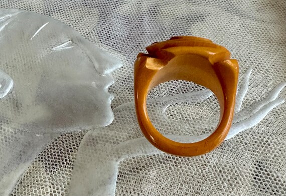 1940's Butterscotch Carved Bakelite Floral Ring - Gem