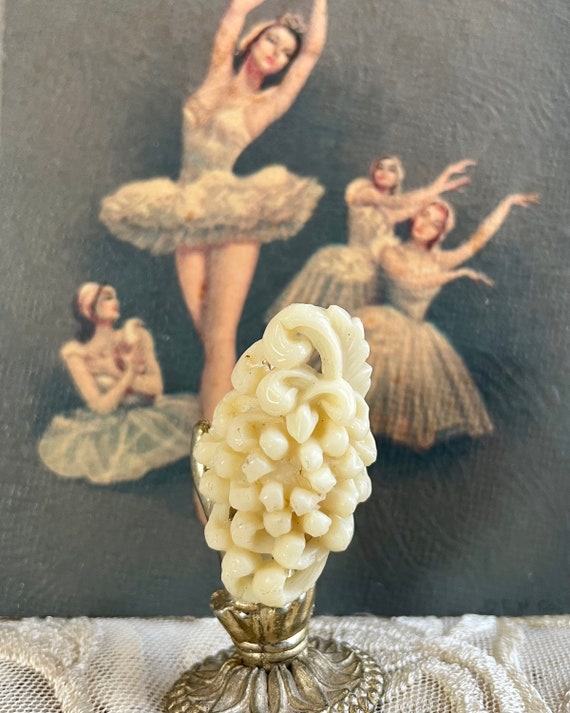 1940's Ivory Colored Carved Celluloid Floral Ring