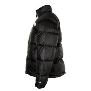 Puede incluir: Chaqueta acolchada negra con cuello alto y etiqueta 700 en la manga. La chaqueta tiene un acabado brillante y un peque&ntilde;o parche con el logotipo blanco en el pecho. La chaqueta est&aacute; dise&ntilde;ada para el fr&iacute;o.