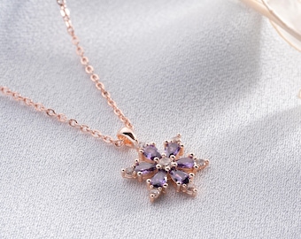 Paarse lotusketting – sierlijke bloemenhanger van 925 zilver