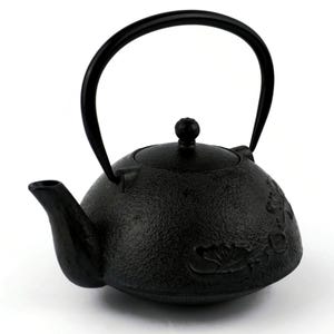Japan Black Cast Iron Teapot, Floral Relief, Curved Handle, Vintage Textured Finish, Traditional Shape 0.8L, Floral Motif, Tetsubin Style