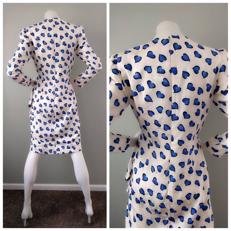 Vintage 1980s CH Carolina Herrera Blue Heart Print White Silk Brocade Side Ruffle Dress 12 M B38 GIFT XMAS image 4