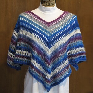 Ladies Girls Lightweight Hand Crocheted Poncho Caron Skinny Cakes 100% Acrylic Yarn