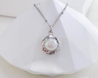 Freshwater Pearl Pendant Necklace, Irregular Round Bead Design, Elegant Gold & Silver Plated Jewelry, Minimalist Vintage Style, Gift for her