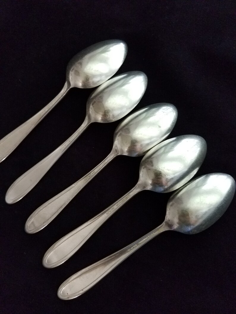 Oneida Community Silver spoons Set of 5