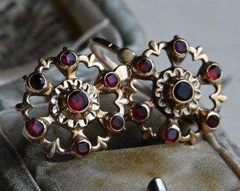 Vintage 10K Georgian-style flat cut garnet droplet earrings
