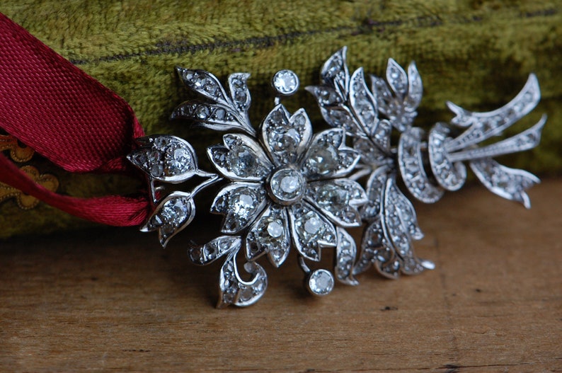Vintage 1930s Spanish Art Deco 6 carat diamond pavé corsage pendant brooch image 2