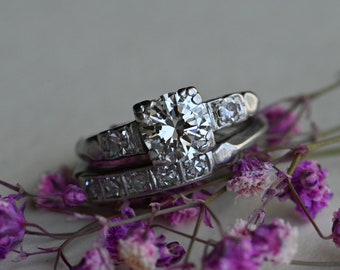 Vintage 1940s .80 carat round brilliant cut platinum engagement ring and wedding band set in original box