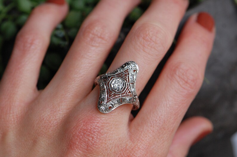 Antique 1920s platinum and diamond filigree cocktail ring GR59 image 7