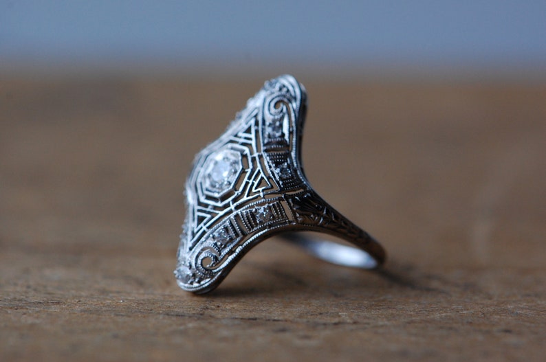 Antique 1920s platinum and diamond filigree cocktail ring GR59 image 3