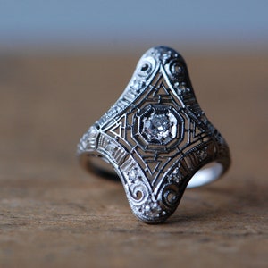 Antique 1920s platinum and diamond filigree cocktail ring GR59 image 2