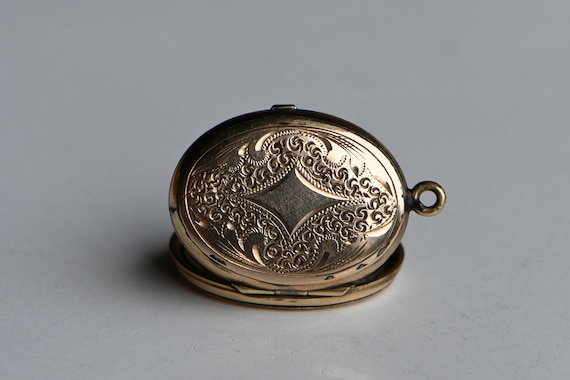 Antique Victorian hand engraved gold fill photo l… - image 8