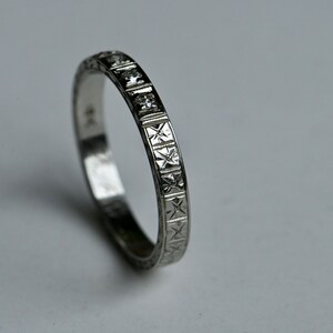 Antique 1-11-27 6 US Art Deco 1920s 18K five-diamond wedding or anniversary band image 1