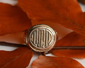Antique 1920s Art Deco foliate engraved 10K monogrammed signet ring