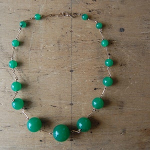 vintage jade glass bead necklace SUGAR SNAP image 2