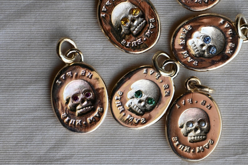 ES FUI 10K EdelsteinAuge Skull Anhänger Victorian Memento Mori Anhänger mit Edelsteinen Bild 7