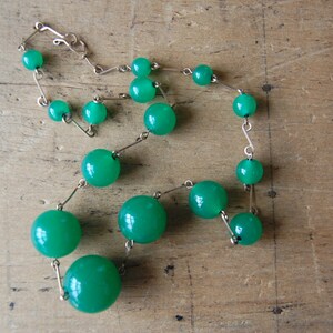 vintage jade glass bead necklace SUGAR SNAP image 3